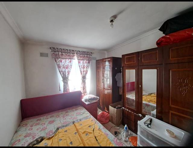 4 BEDROOM SIMPLEX FOR SALE IN CLAYFIELD